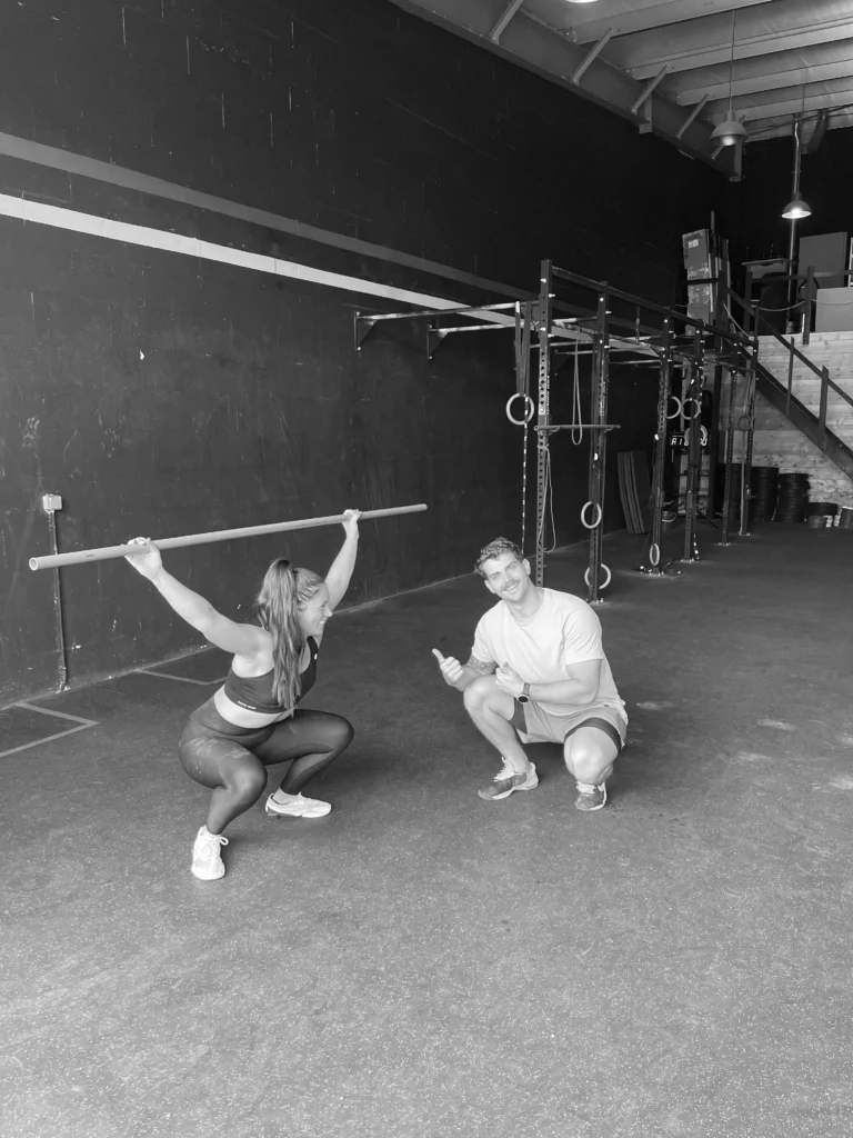 Coach sportif personnel en action